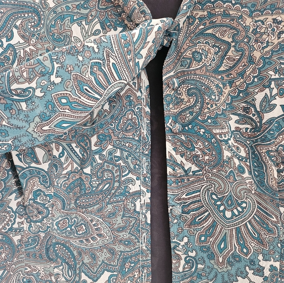 Ann Taylor size 16 blue and brown Paisley Print button up blouse - Picture 3 of 3